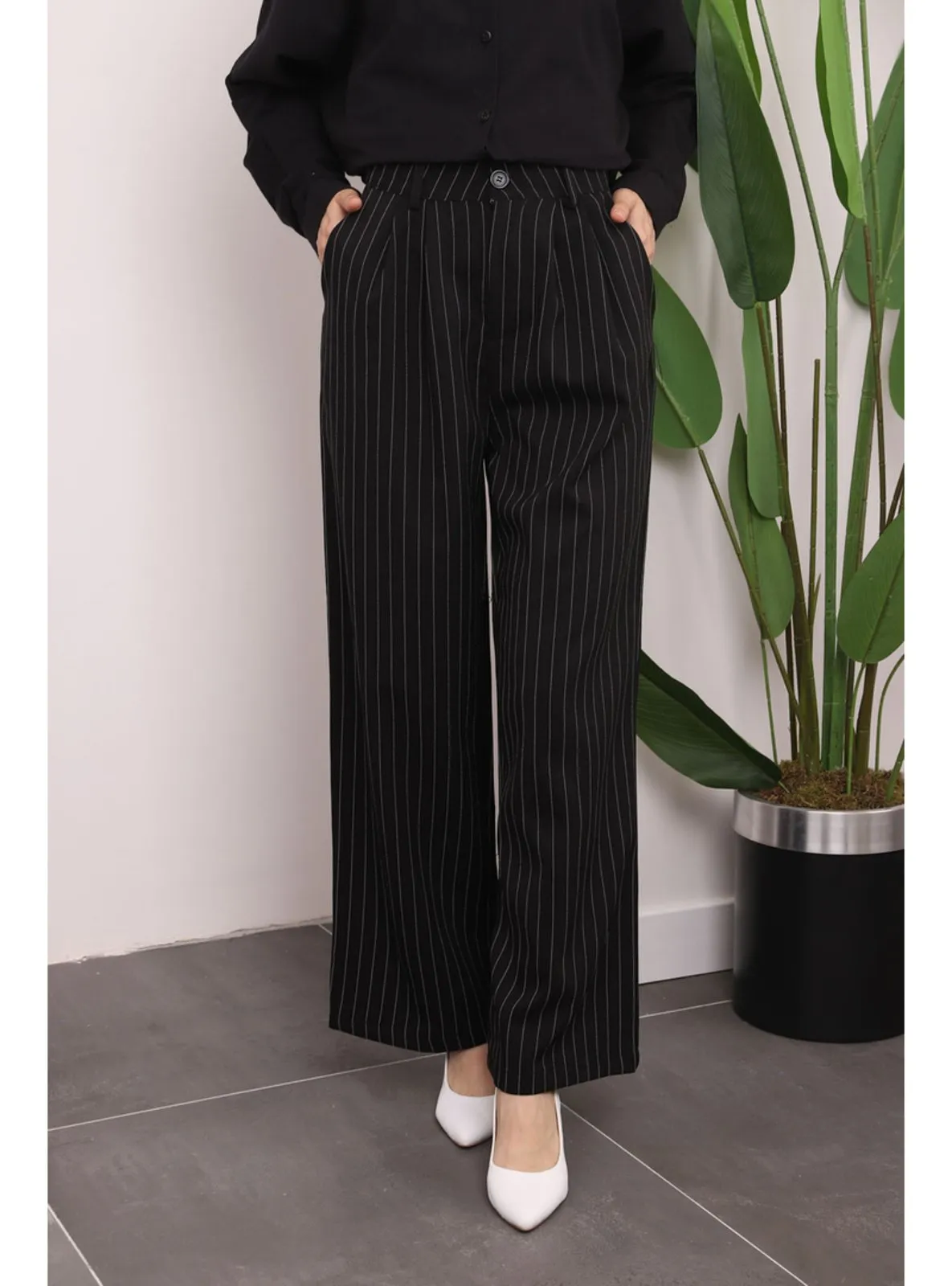 Black - Pants